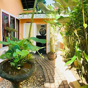 Giri's Jimbaran Villa Ungasan