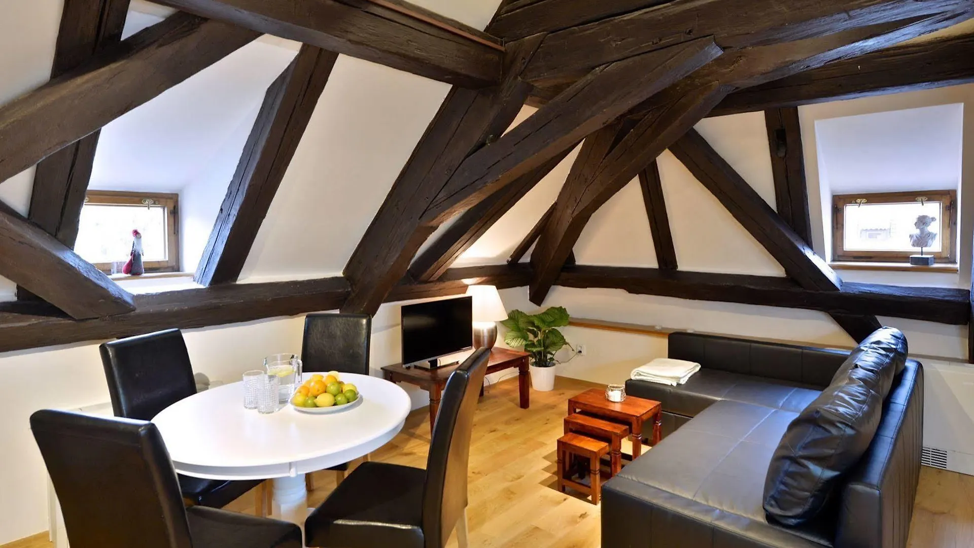 Old Town Boutique Apartments Praga 0*,